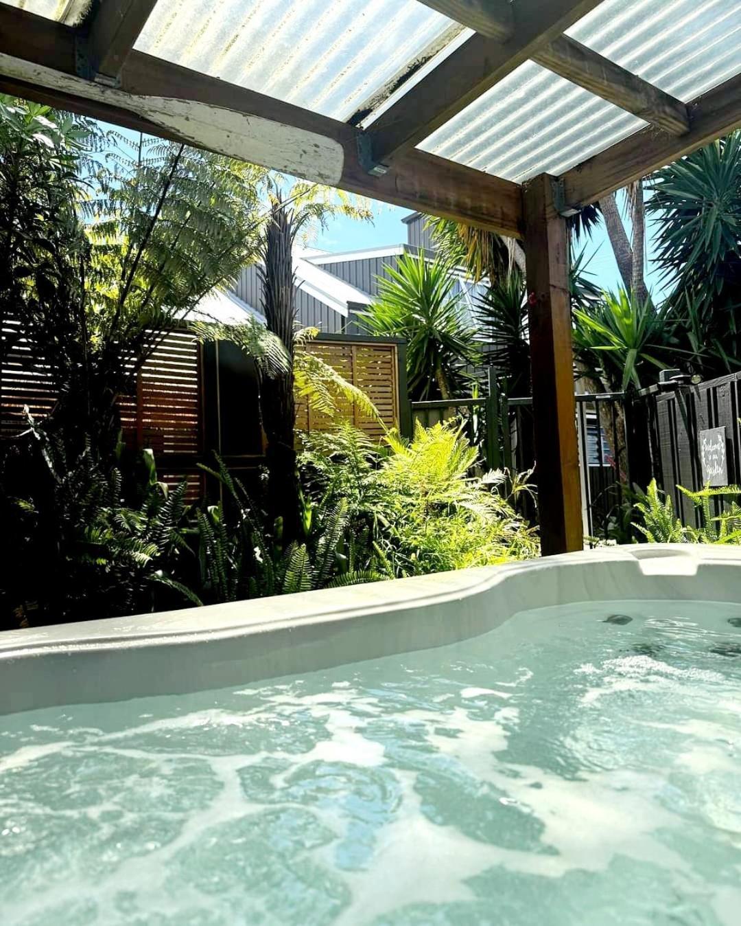 Southpacific Motel Whangamata Εξωτερικό φωτογραφία
