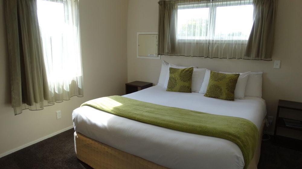 Southpacific Motel Whangamata Εξωτερικό φωτογραφία