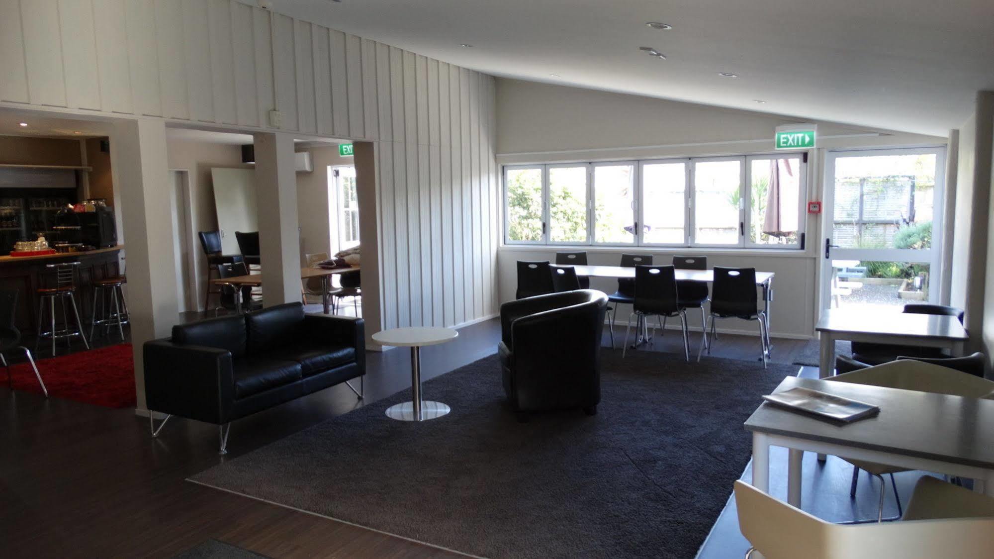 Southpacific Motel Whangamata Εξωτερικό φωτογραφία