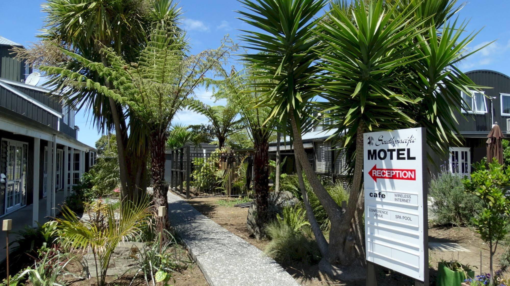Southpacific Motel Whangamata Εξωτερικό φωτογραφία